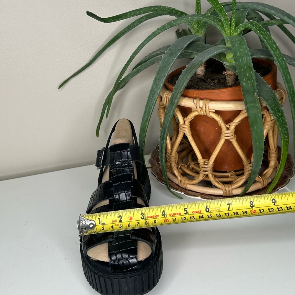 SOREL ONA Streetworks Fisherman Mid Sandal | Black Croc Embossed | Women’s 8 New - Picture 10 of 13